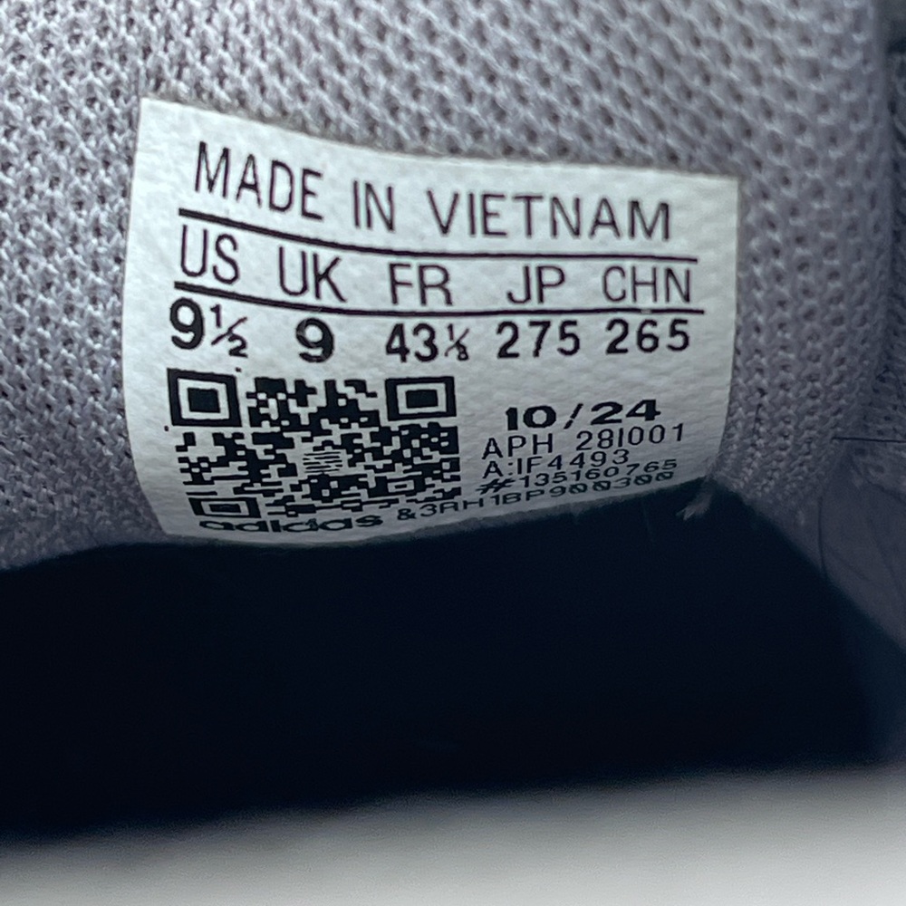 Adidas 4.0 Gray and Black Athletic Shoes - Picture 4 of 6